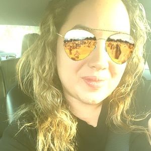 Meet your Posher, Natasha